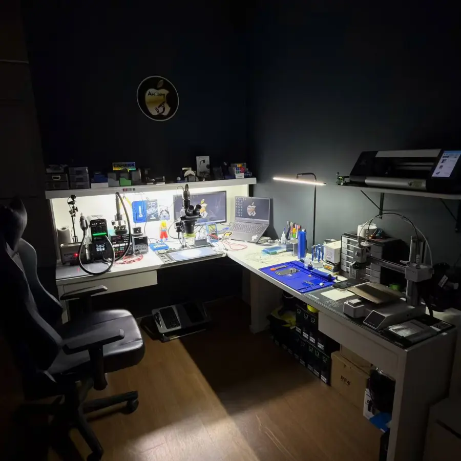 Engineering review bench for controlled PCB rework and technical verification