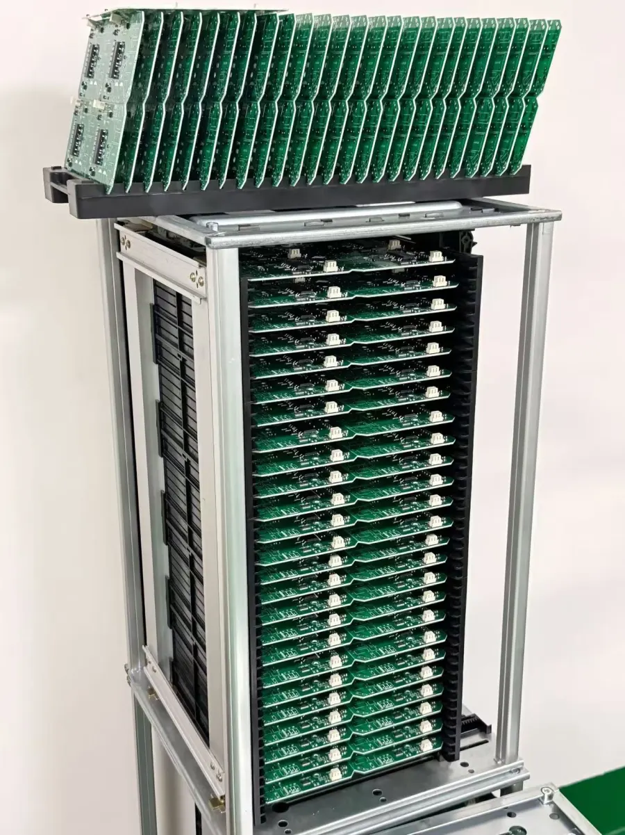 Printed circuit boards organized in a production cart for controlled batch flow