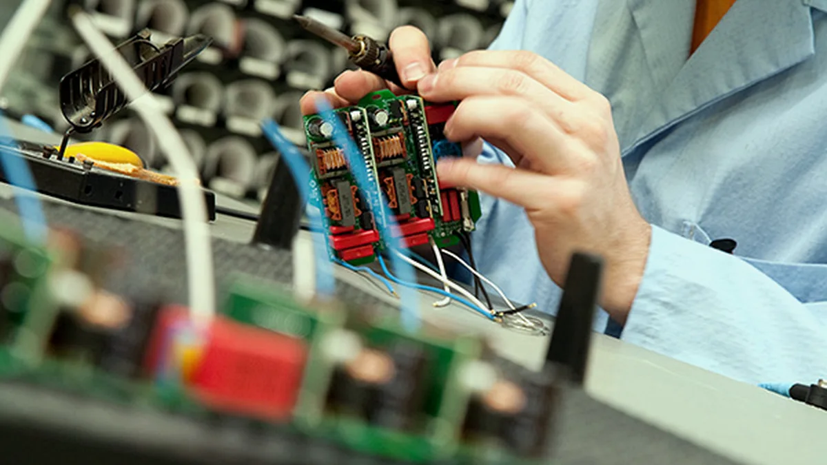 High-Mix SMT Challenges: SMT vs THT Assembly Planning